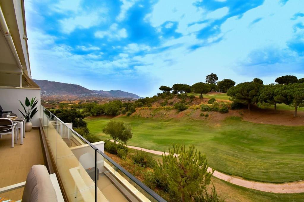 Appart De Standing Piscine Superbe Vue Golf Малага Экстерьер фото